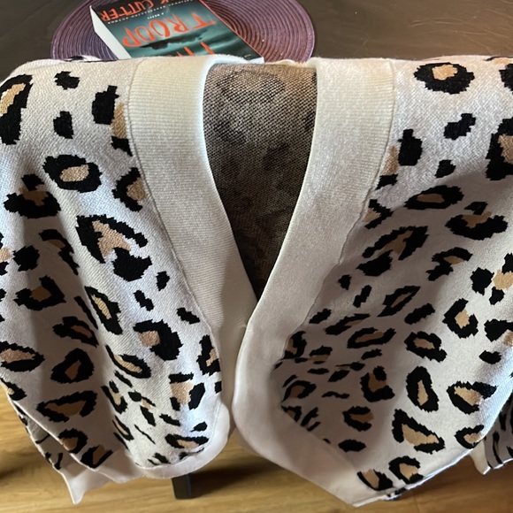 Leopard print sweater - Picture 2 of 2
